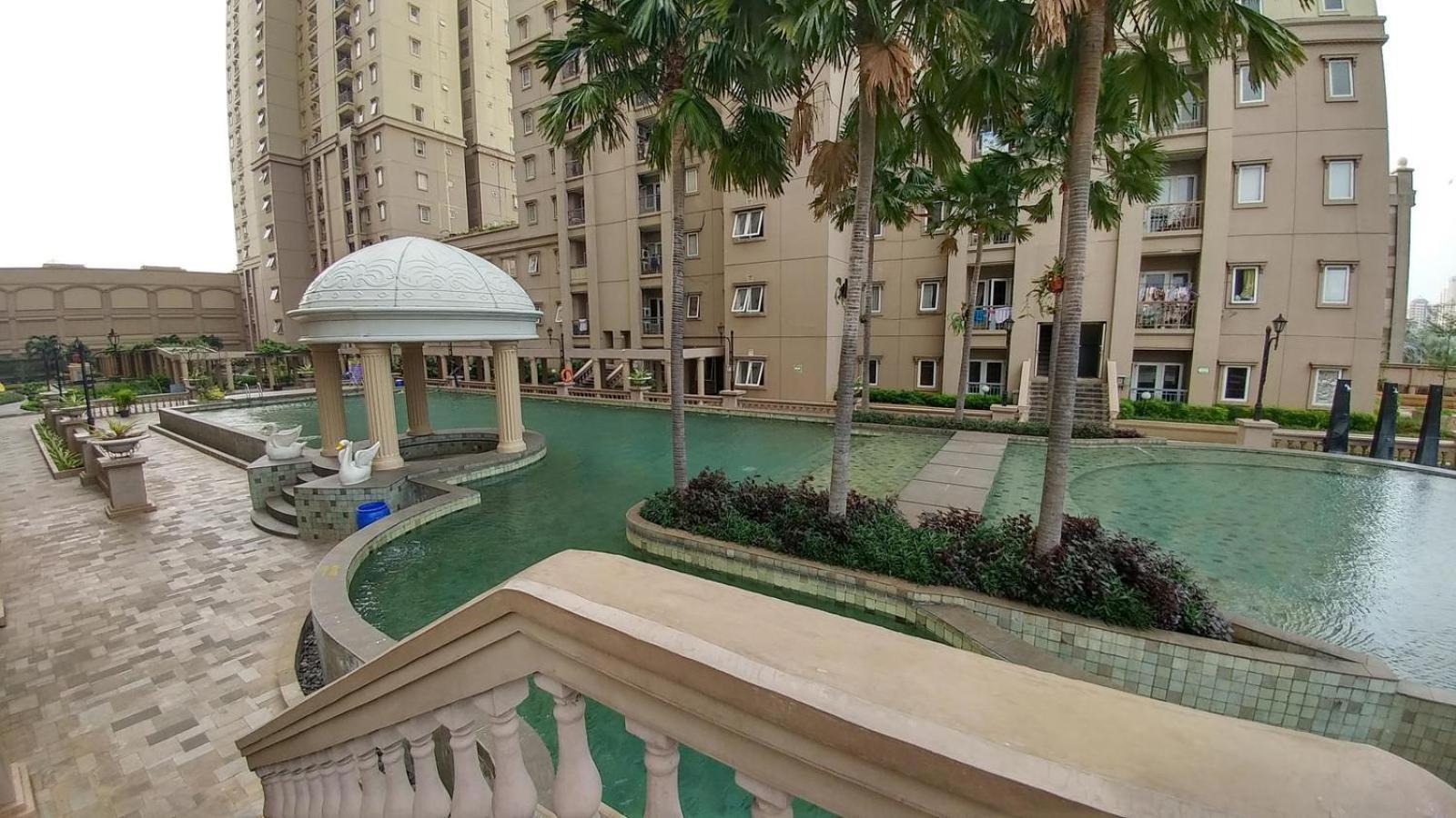 3Br Grand Palace With Private Bathtub By Travelio Jakarta Exterior photo