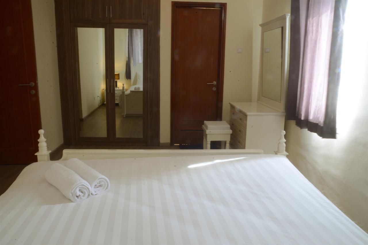 3Br Grand Palace With Private Bathtub By Travelio Jakarta Exterior photo